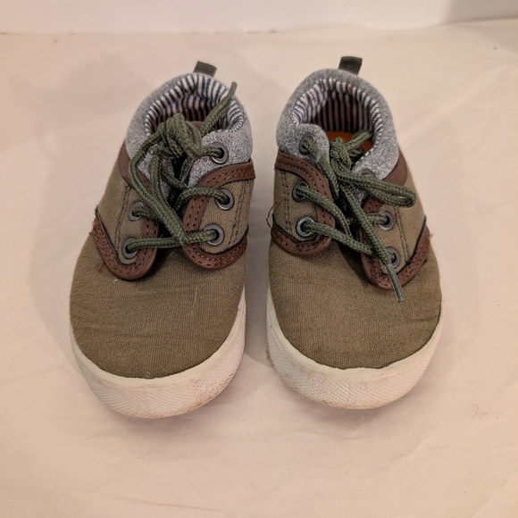 OshKosh B'Gosh Nico Toddler Boy Olive Green Lace Up Sneakers in Size 7 - Picture 1 of 10
